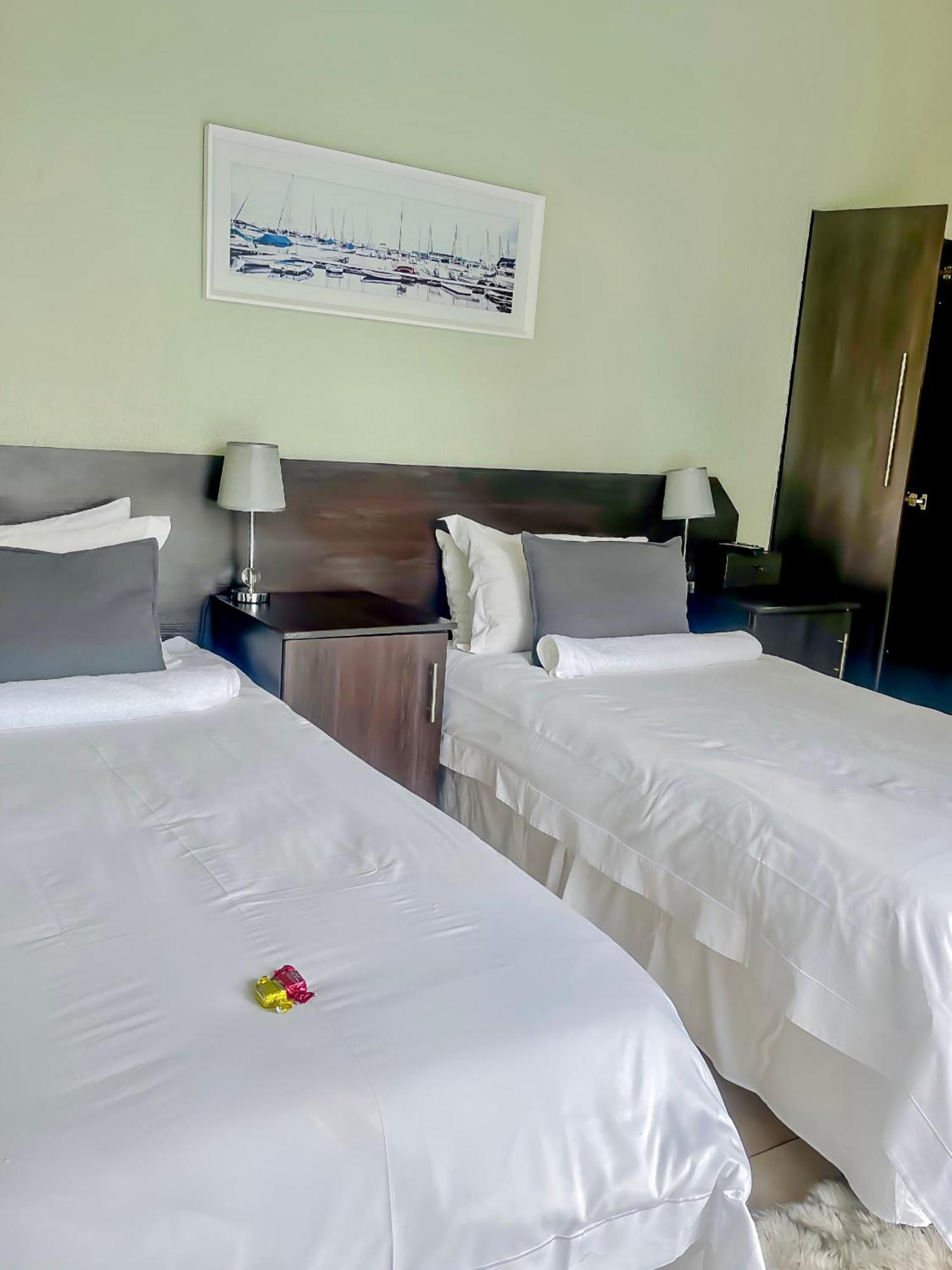 Oasis Of Life Guest House Witbank Ngoại thất bức ảnh