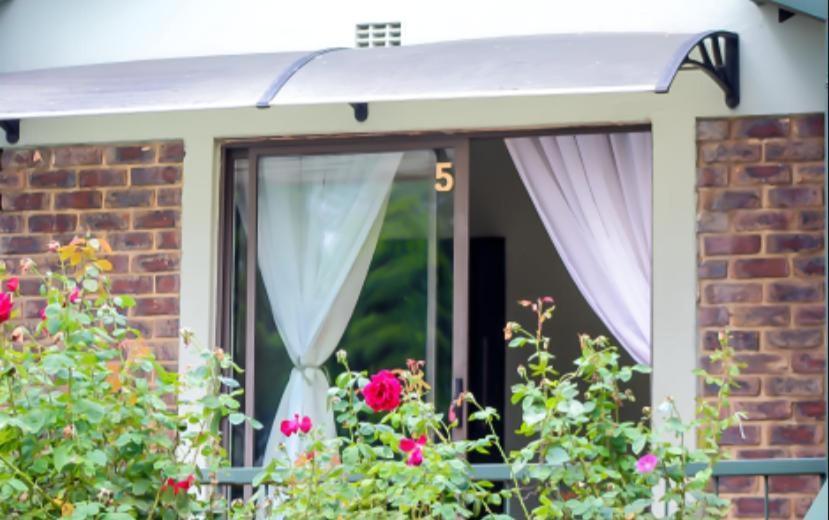 Oasis Of Life Guest House Witbank Ngoại thất bức ảnh