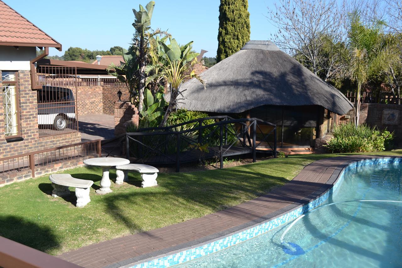 Oasis Of Life Guest House Witbank Ngoại thất bức ảnh