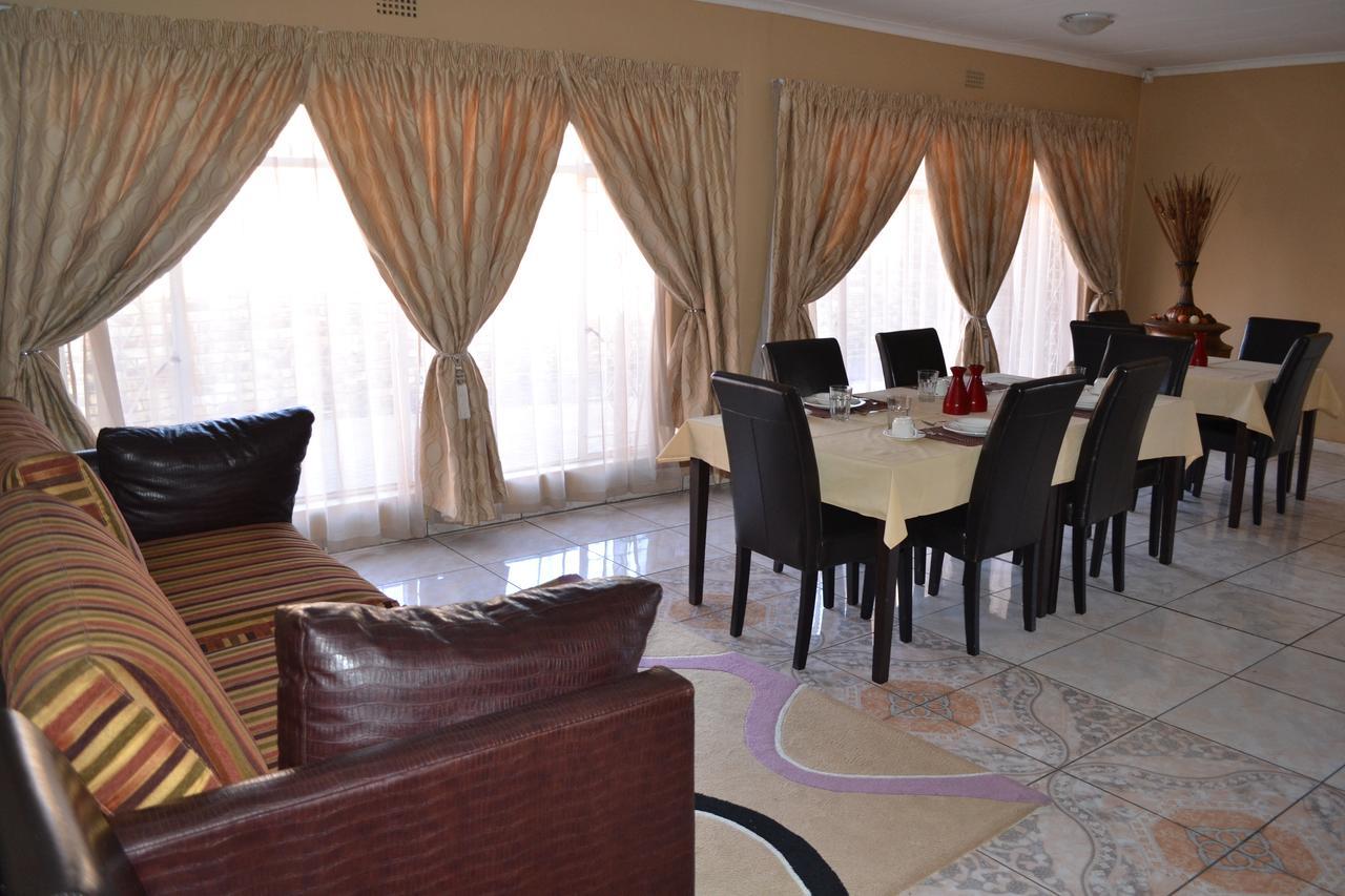 Oasis Of Life Guest House Witbank Ngoại thất bức ảnh