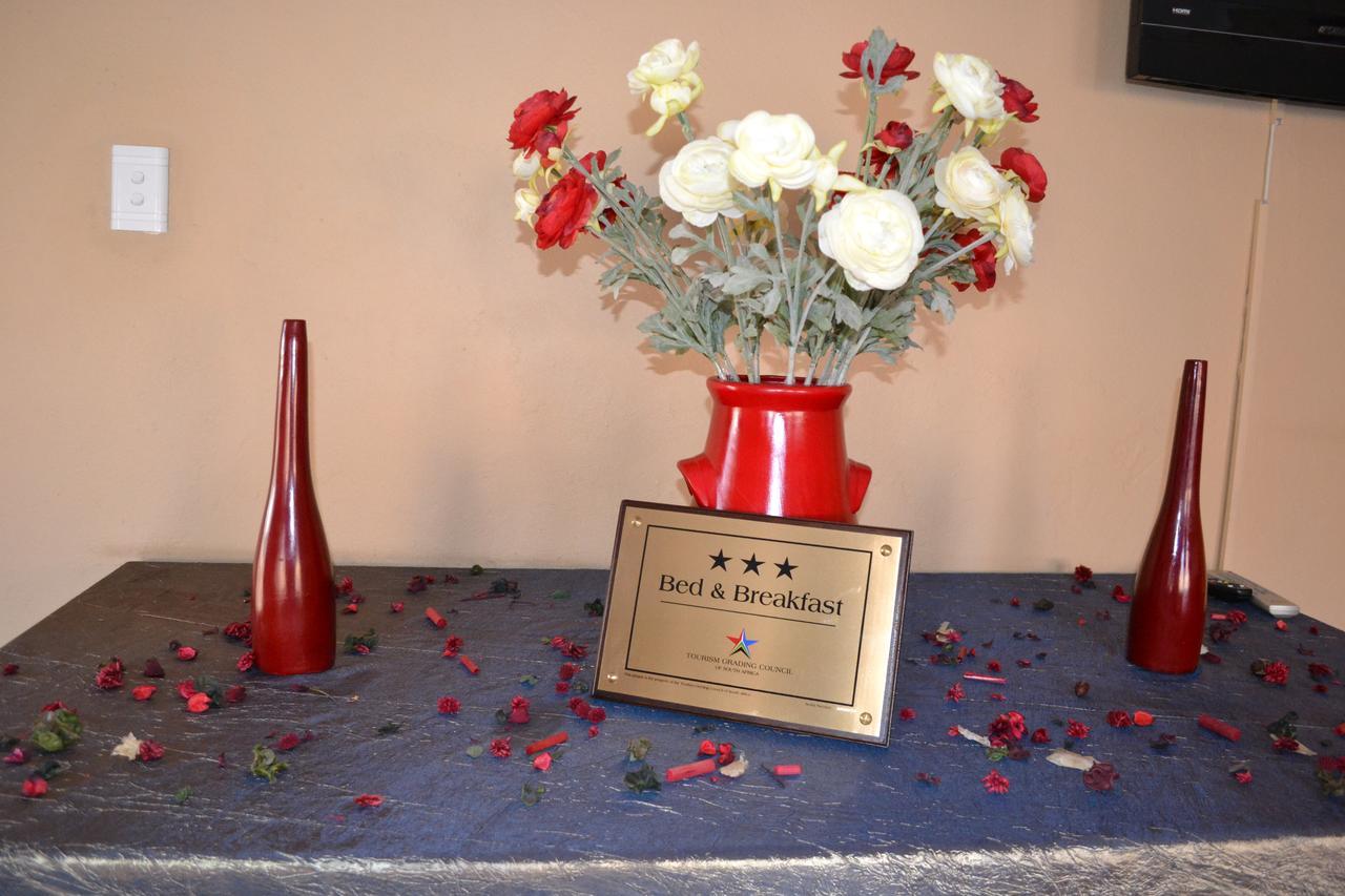 Oasis Of Life Guest House Witbank Ngoại thất bức ảnh
