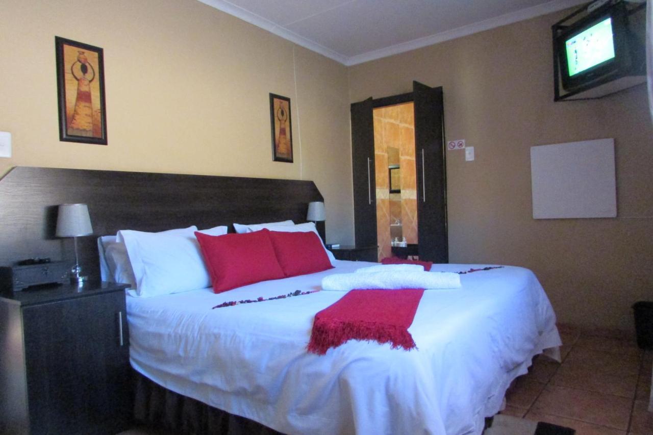 Oasis Of Life Guest House Witbank Ngoại thất bức ảnh